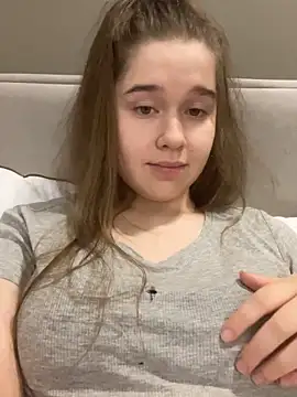 Snapshot of HornyGirlH chatting on November 29, 2025, 2:44 am HornyGirlH online show from November 29, 2025, 2:44 am