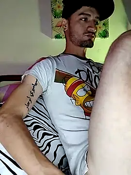 iamxandertv online show from November 4, 2025, 1:48 pm