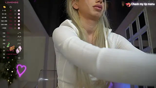 Snapshot of LisaAkira chatting on February 13, 2026, 7:30 am LisaAkira online show from February 13, 2026, 7:30 am