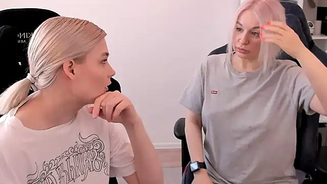 hotblonds online show from March 17, 2025, 10:17 am