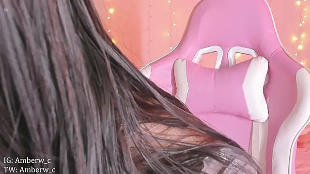 Ambeerouse online show from March 12, 2025, 4:19 am