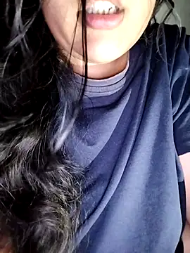 Snapshot of Annerae chatting on November 2, 2025, 4:12 pm Annerae online show from November 2, 2025, 4:12 pm