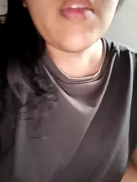 Snapshot of Annerae chatting on December 23, 2025, 9:30 am Annerae online show from December 23, 2025, 9:30 am