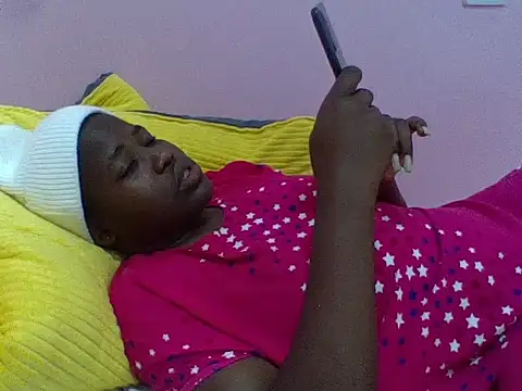 Snapshot of cute-marianna chatting on July 10, 2026, 1:33 pm cute-marianna online show from July 10, 2026, 1:33 pm