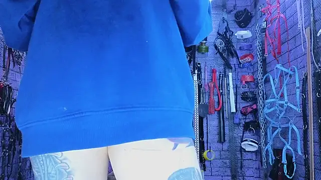 PANDORANEZZ online show from October 18, 2025, 10:06 am