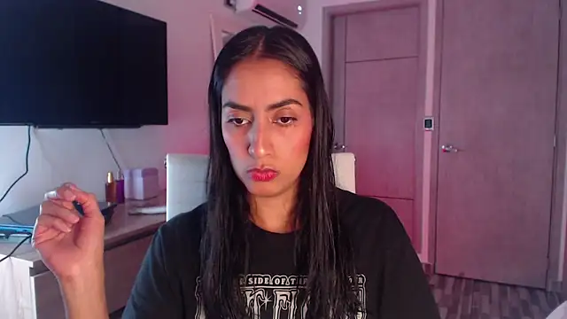 Snapshot of Brown_skin11 chatting on November 18, 2025, 8:12 pm Brown skin11 online show from November 18, 2025, 8:12 pm