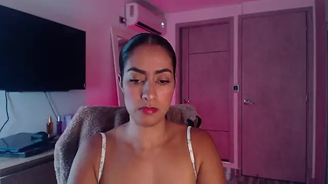 Snapshot of Brown_skin11 chatting on November 6, 2025, 9:19 pm Brown skin11 online show from November 6, 2025, 9:19 pm