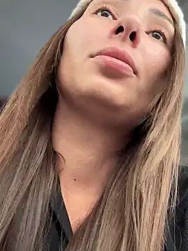 YOUR-KARINA online show from January 8, 2025, 9:53 am