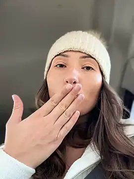 YOUR-KARINA online show from January 5, 2025, 6:35 am