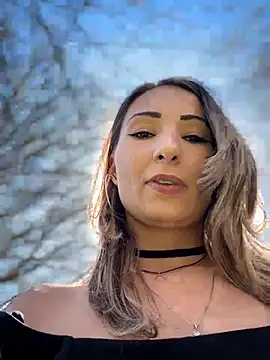 YOUR-KARINA online show from April 15, 2026, 4:51 am