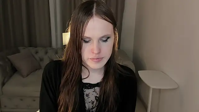 Snapshot of EffieMinki chatting on April 25, 2026, 9:34 pm EffieMinki online show from April 25, 2026, 9:34 pm