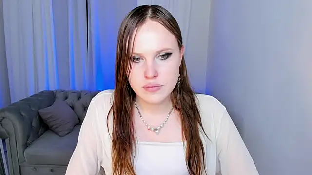 EffieMinki online show from July 17, 2026, 9:12 pm