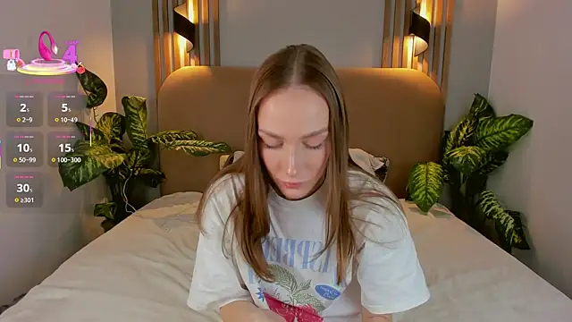 Snapshot of Kira_Quinn chatting on November 7, 2025, 7:13 am Kira Quinn online show from November 7, 2025, 7:13 am