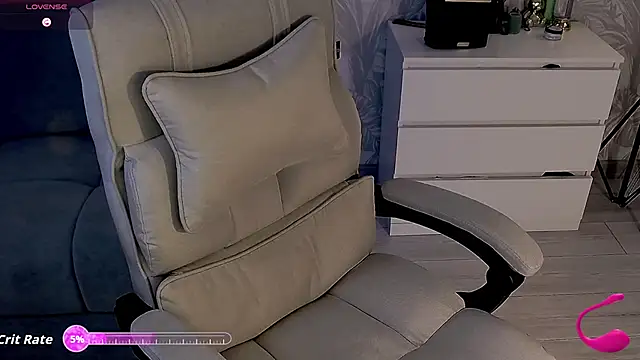 EvaRelusionJ online show from March 11, 2026, 2:27 am