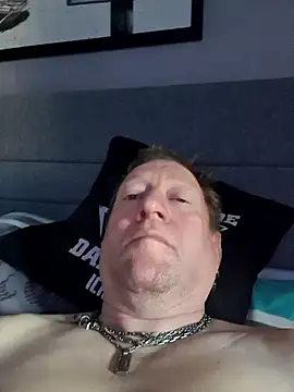 tomtom111111 online show from March 29, 2026, 12:40 pm