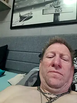 tomtom111111 online show from April 23, 2026, 2:51 pm