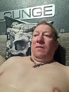 tomtom111111 online show from October 30, 2025, 9:22 pm