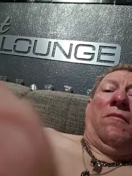 Snapshot of tomtom111111 chatting on March 1, 2026, 10:10 pm tomtom111111 online show from March 1, 2026, 10:10 pm