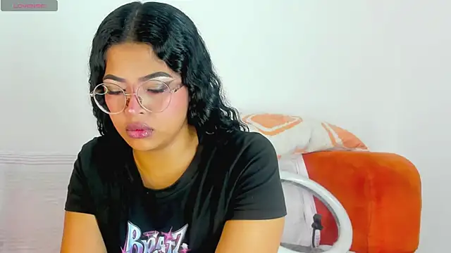 Snapshot of moana_taylor chatting on June 14, 2026, 1:02 am moana taylor online show from June 14, 2026, 1:02 am