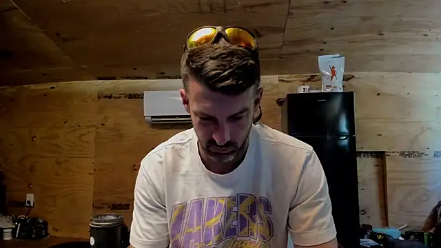 Snapshot of Kenny_Kyle chatting on October 12, 2025, 5:47 pm Kenny Kyle online show from October 12, 2025, 5:47 pm