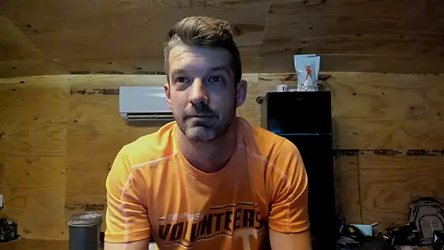 Snapshot of Kenny_Kyle chatting on October 15, 2025, 3:49 am Kenny Kyle online show from October 15, 2025, 3:49 am