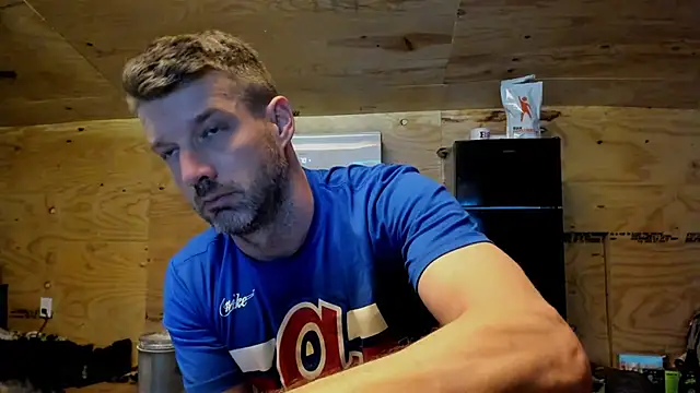 Snapshot of Kenny_Kyle chatting on October 9, 2025, 10:54 pm Kenny Kyle online show from October 9, 2025, 10:54 pm