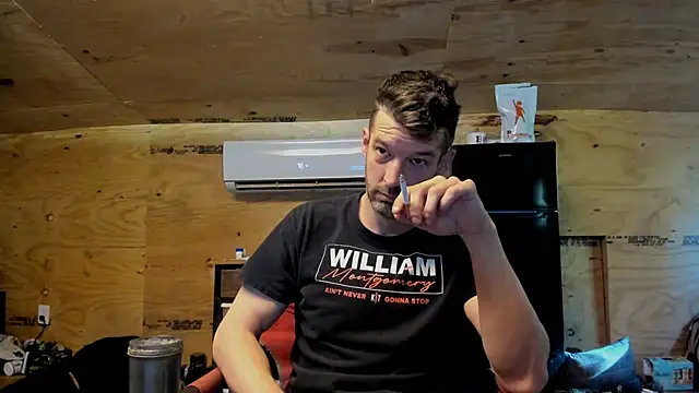 Snapshot of Kenny_Kyle chatting on October 16, 2025, 2:25 pm Kenny Kyle online show from October 16, 2025, 2:25 pm