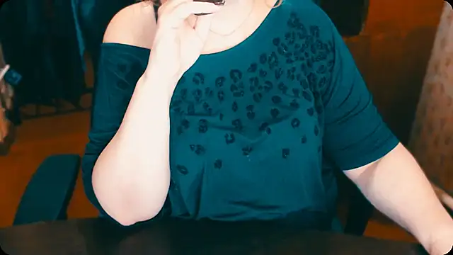 Snapshot of AlisaHot55 chatting on November 12, 2025, 11:14 am AlisaHot55 online show from November 12, 2025, 11:14 am