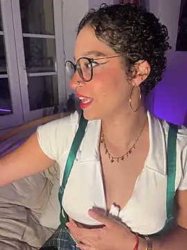 Snapshot of Lauyako chatting on July 16, 2026, 8:28 pm Lauyako online show from July 16, 2026, 8:28 pm