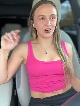 lunagirl13 online show from October 15, 2025, 5:10 pm