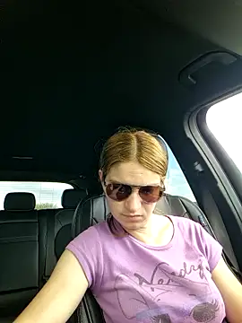 Snapshot of Geile-Luna chatting on April 17, 2026, 1:47 pm Geile-Luna online show from April 17, 2026, 1:47 pm