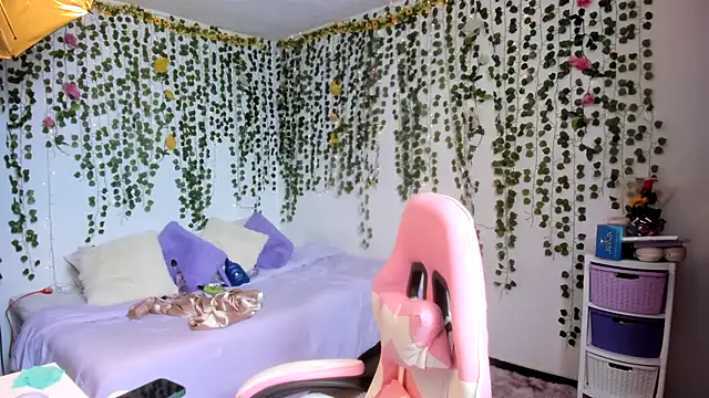 Snapshot of violeta_milleer chatting on November 22, 2025, 5:23 pm violeta milleer online show from November 22, 2025, 5:23 pm