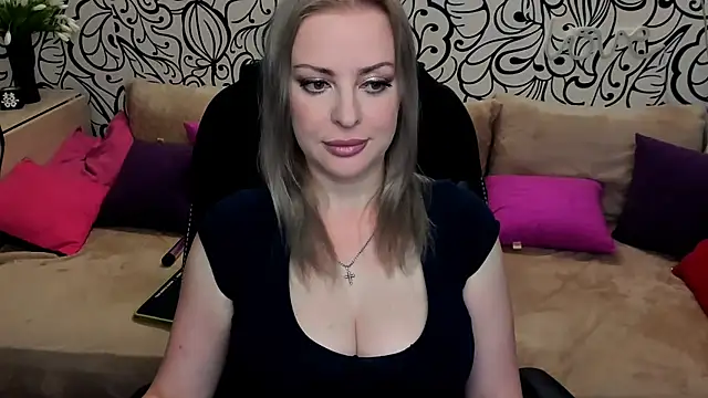 Snapshot of Hotdreamhere chatting on June 24, 2026, 7:51 am Hotdreamhere online show from June 24, 2026, 7:51 am