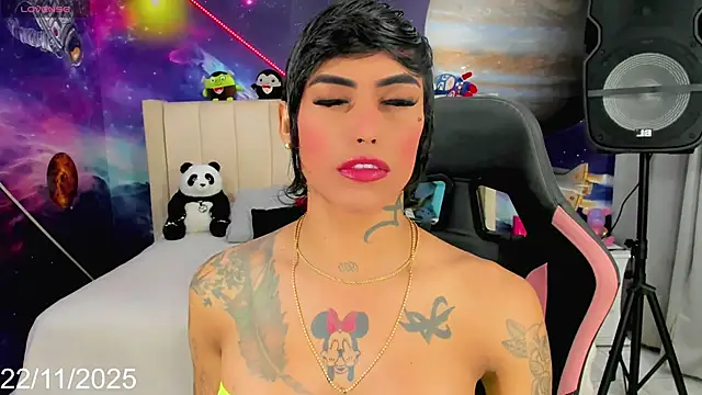 Nella Dolls online show from November 22, 2025, 7:51 am