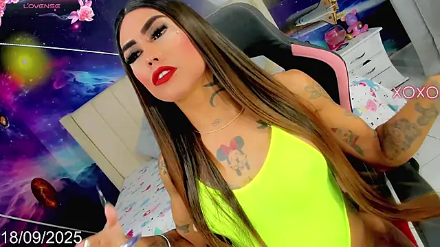 Snapshot of Nella_Dolls chatting on September 18, 2025, 11:19 pm Nella Dolls online show from September 18, 2025, 11:19 pm