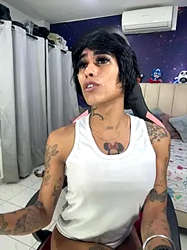Snapshot of Nella_Dolls chatting on September 27, 2025, 11:44 pm Nella Dolls online show from September 27, 2025, 11:44 pm