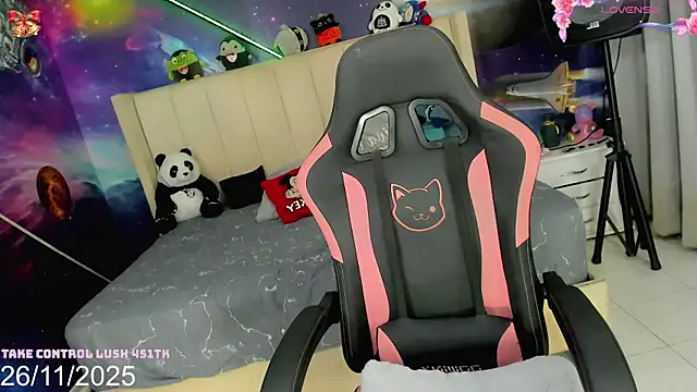 Nella Dolls online show from November 26, 2025, 12:05 pm