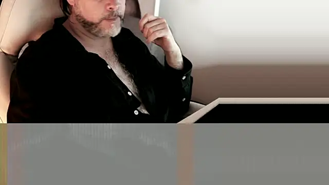 Sanders White online show from December 31, 2024, 1:47 am