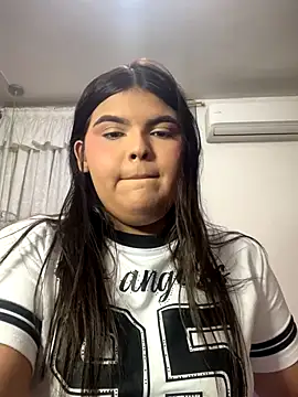 Snapshot of Lia_sexx chatting on October 13, 2025, 7:04 pm Lia sexx online show from October 13, 2025, 7:04 pm