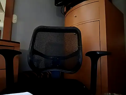 Snapshot of Latinopervs chatting on March 10, 2025, 8:17 am Latinopervs online show from March 10, 2025, 8:17 am