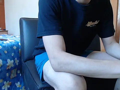 Snapshot of Latinopervs chatting on February 20, 2026, 7:27 pm Latinopervs online show from February 20, 2026, 7:27 pm