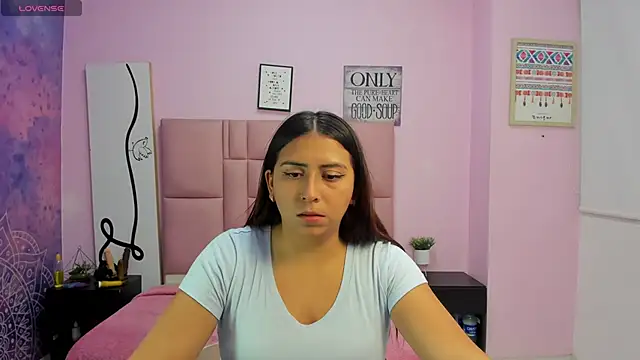 Alison Jhones7 online show from February 26, 2025, 9:20 pm