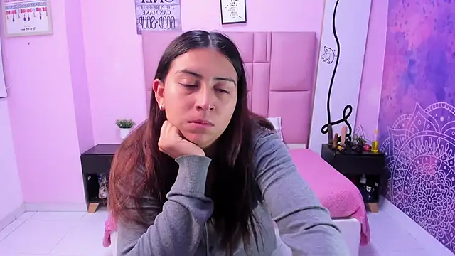 Alison Jhones7 online show from February 22, 2025, 11:02 am