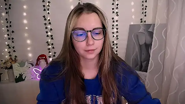 SweetPrincess  online show from October 23, 2025, 5:50 am