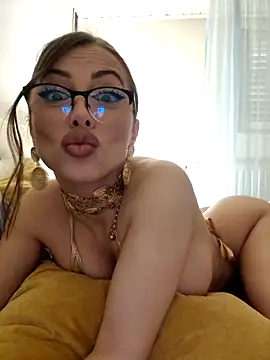 TamaraSavage online show from March 11, 2025, 12:28 pm