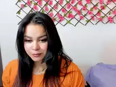 Zoelove222 online show from December 2, 2024, 7:33 pm