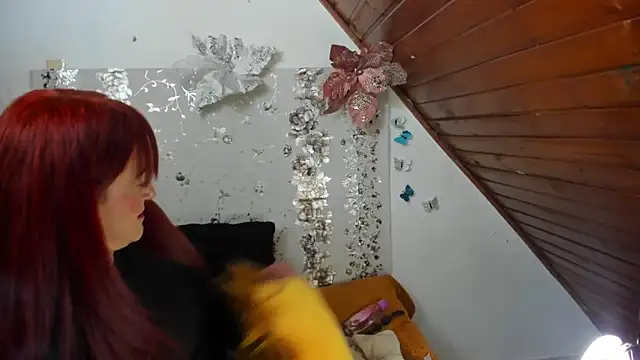 Snapshot of Hannaa32 chatting on February 26, 2025, 7:42 pm Hannaa32 online show from February 26, 2025, 7:42 pm