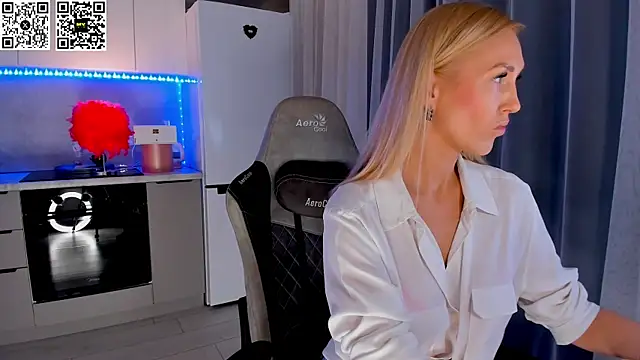 HotyPlays online show from March 3, 2025, 5:41 pm