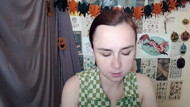 Snapshot of VeryVeryVeryShy_ chatting on October 10, 2025, 6:14 am VeryVeryVeryShy online show from October 10, 2025, 6:14 am