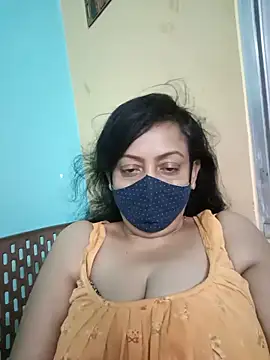 Snapshot of love_suman chatting on June 1, 2026, 1:55 pm love suman online show from June 1, 2026, 1:55 pm